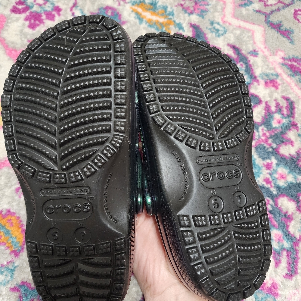 NWOT Crocs
